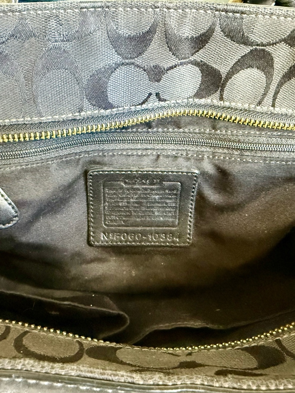 Classic Coach Black Signature-Pattern Tote Bag - Picture 8 of 10